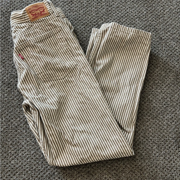 Super cute straight leg brown pinstriped pants! - Picture 2 of 3